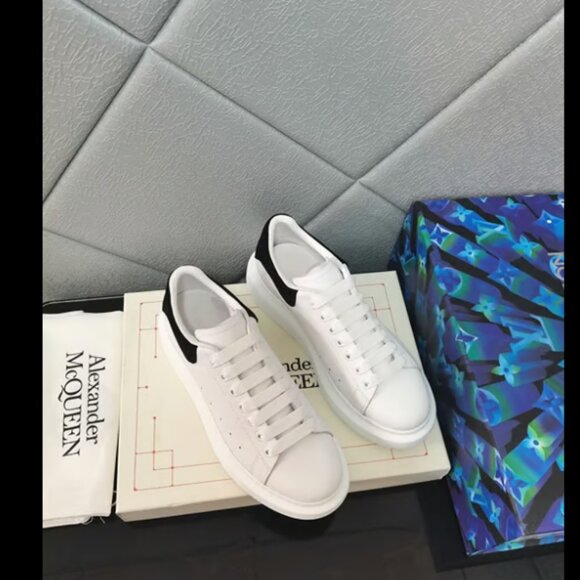 Alexander McQueen shoes - Picture 4 of 5